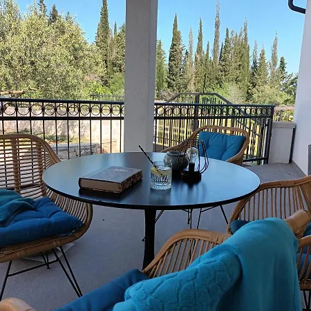 Mala * Σίμπενικ