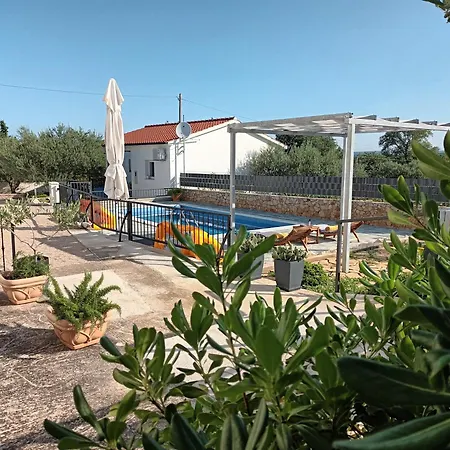 Mala Σίμπενικ