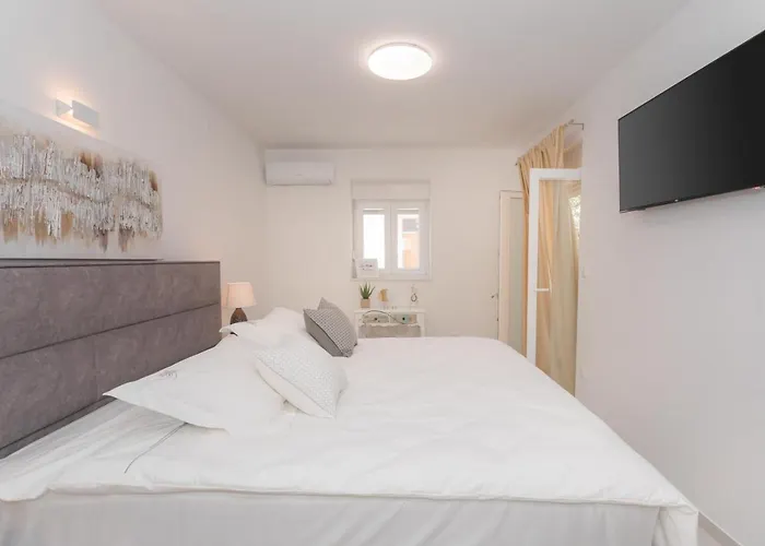 Mala ヴィラ シベニク